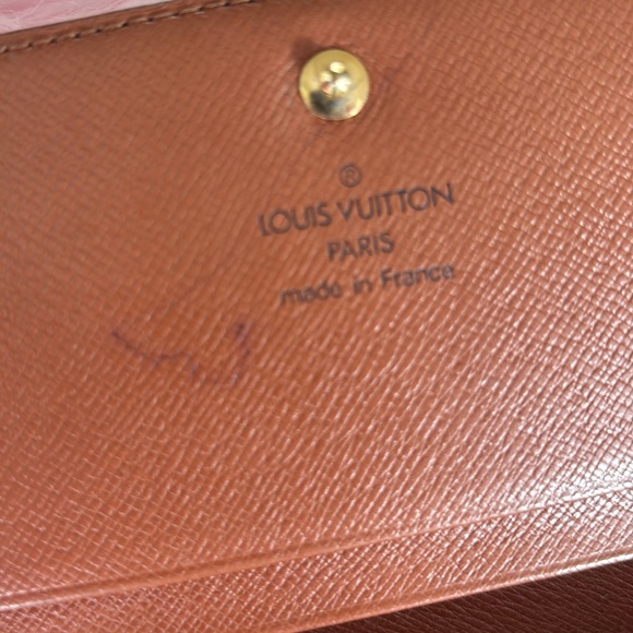Louis Vuitton Wallet - Picture 4 of 16